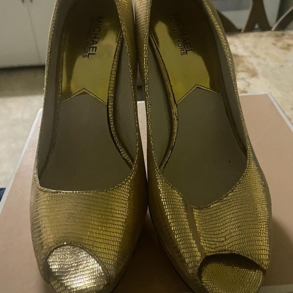 Michael Kohrs Gold Heels - Picture 2 of 5